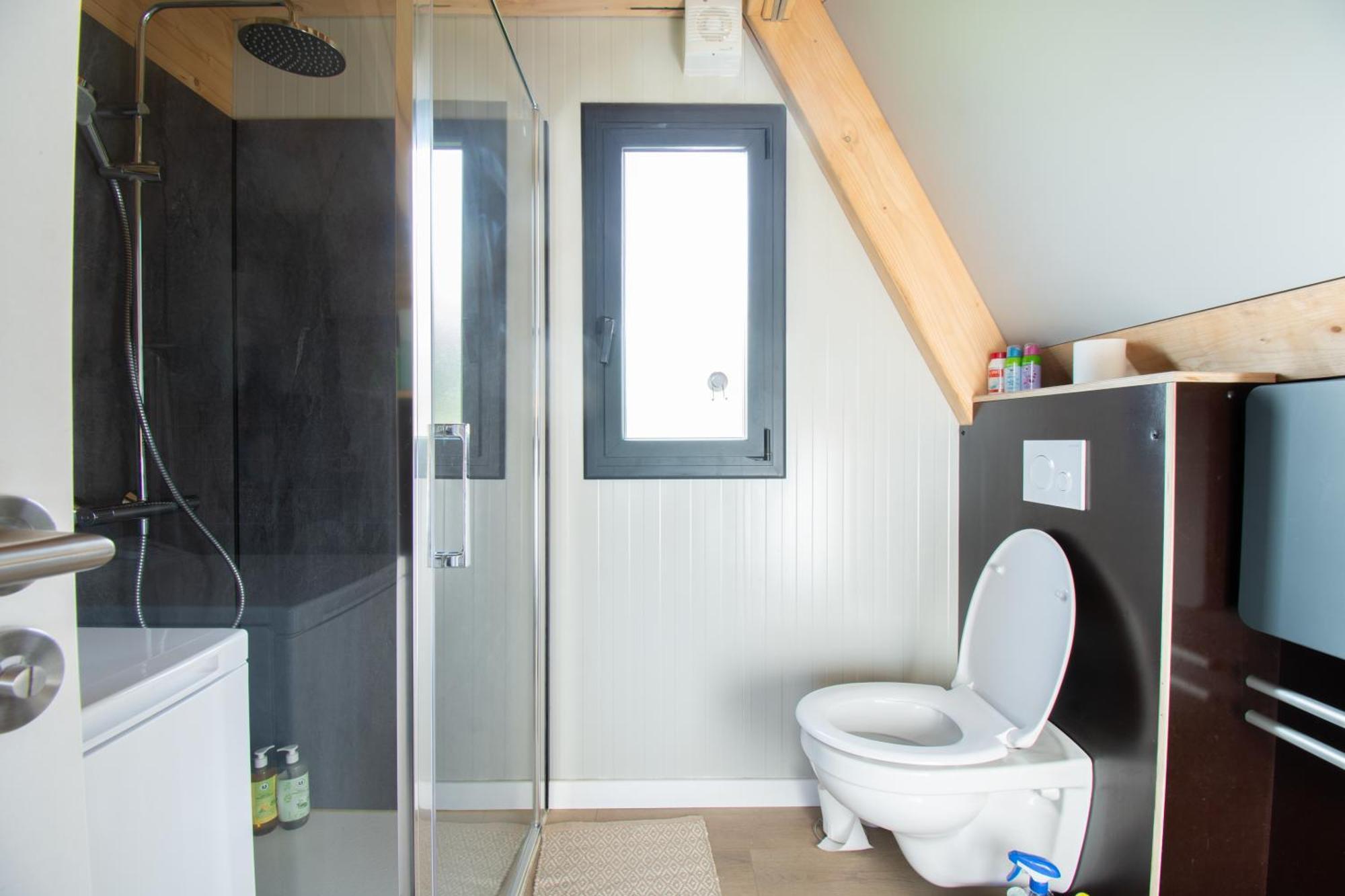 فيلا Le Tipi Bleu Tiny House Neuve Avec Terrasse Et Jardin كاماريت-سور-مير المظهر الخارجي الصورة